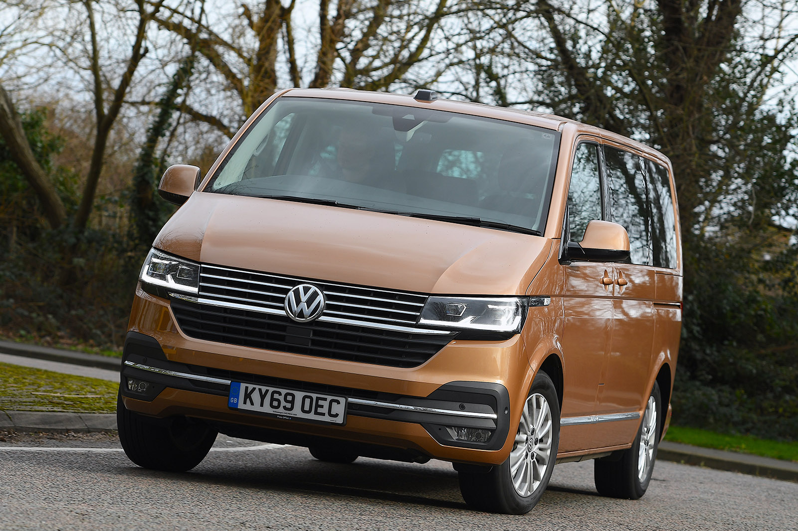 Volkswagen Caravelle 2020 RHD front tracking