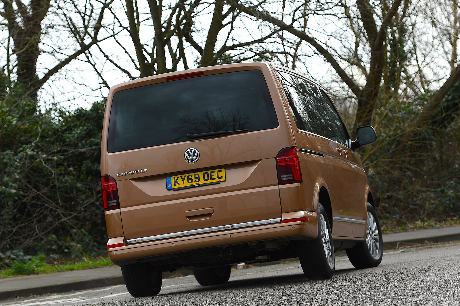 Volkswagen Caravelle 2020 RHD rear tracking