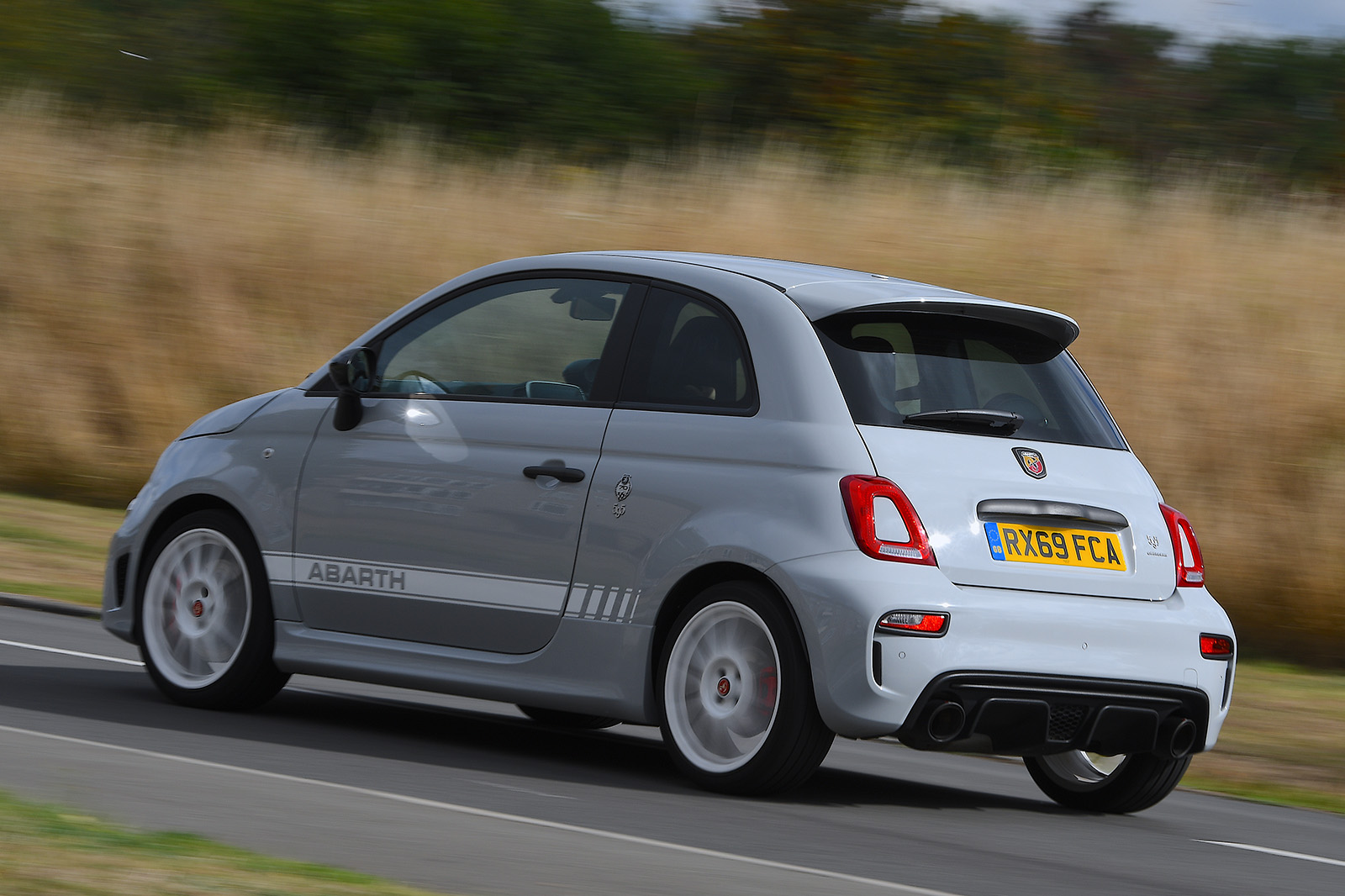 Abarth 595 2020 left rear panning