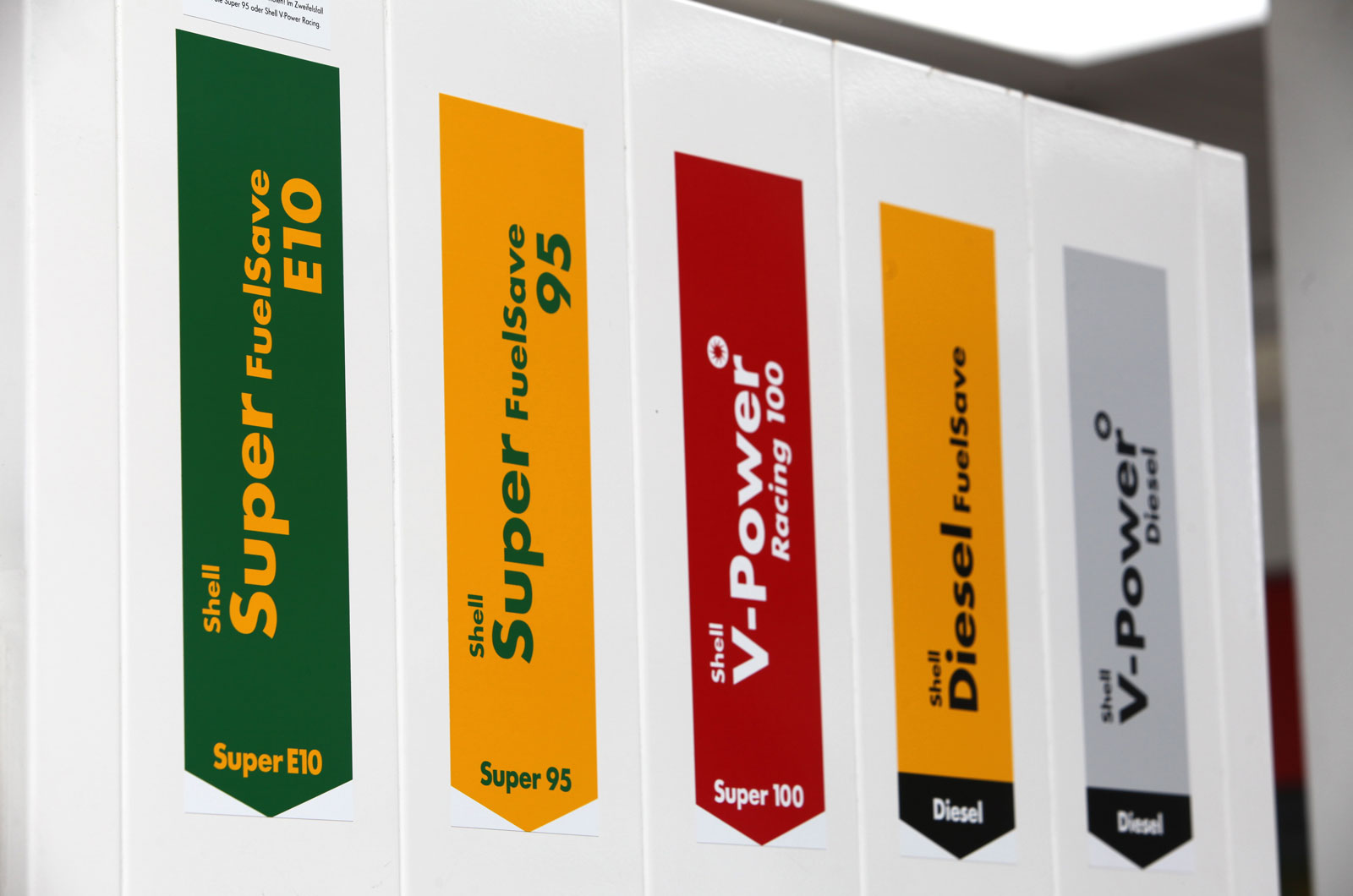 E10 biofuels fuel filling station labels