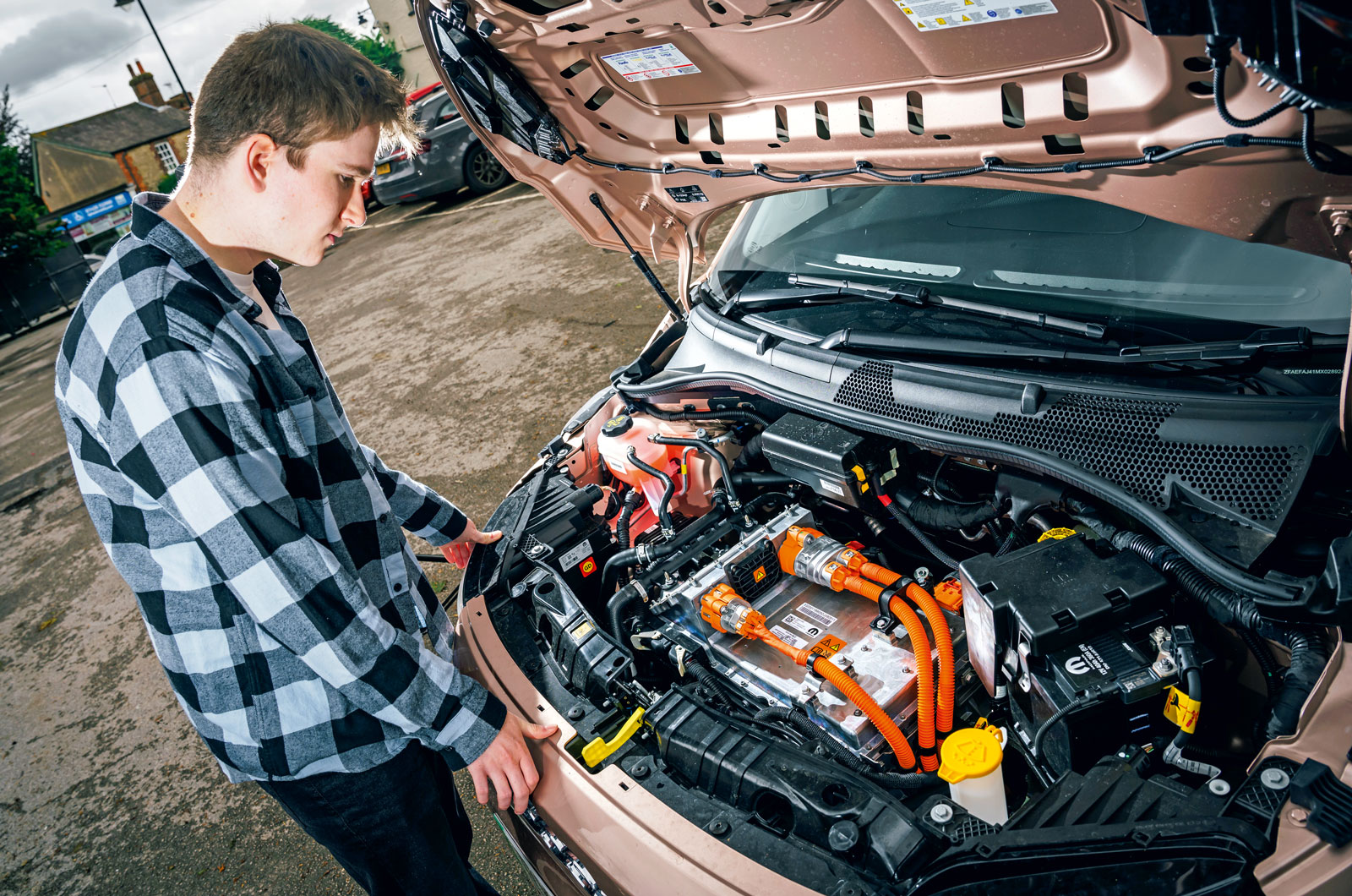 Electric cars: hurdles on the road to electrification