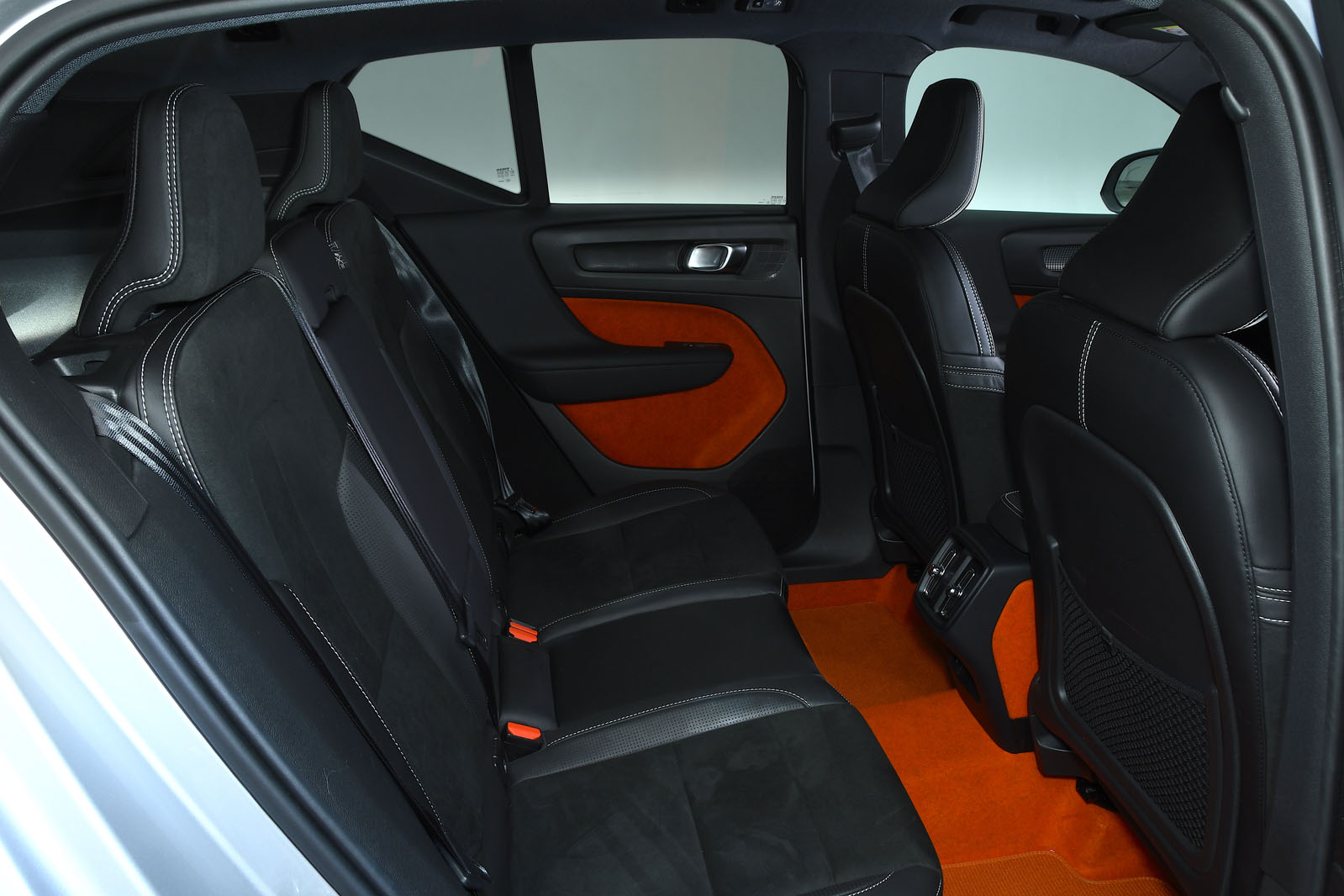 Volvo XC40 rear seats