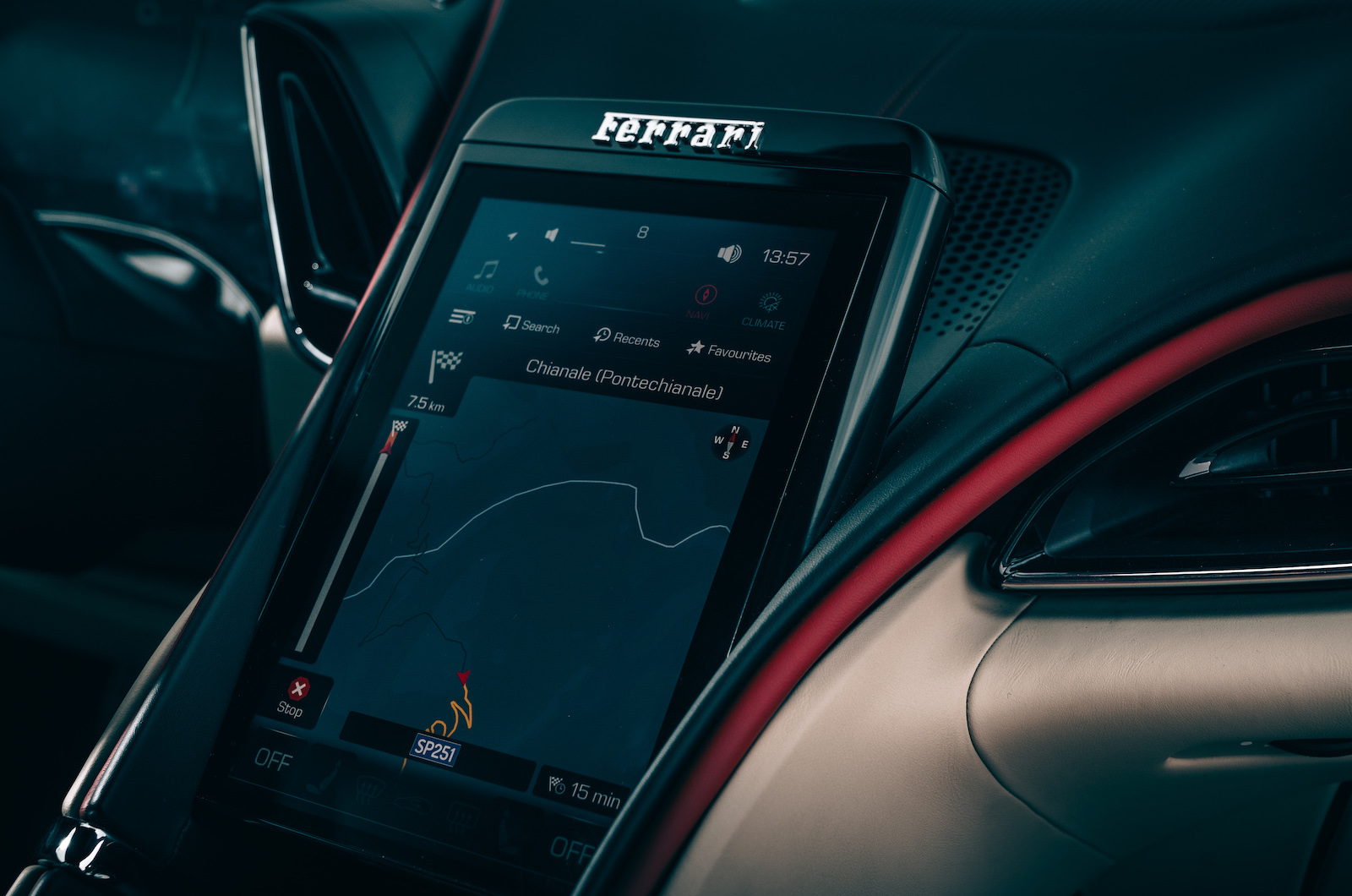 Ferrari Roma 2021 interior infotainment