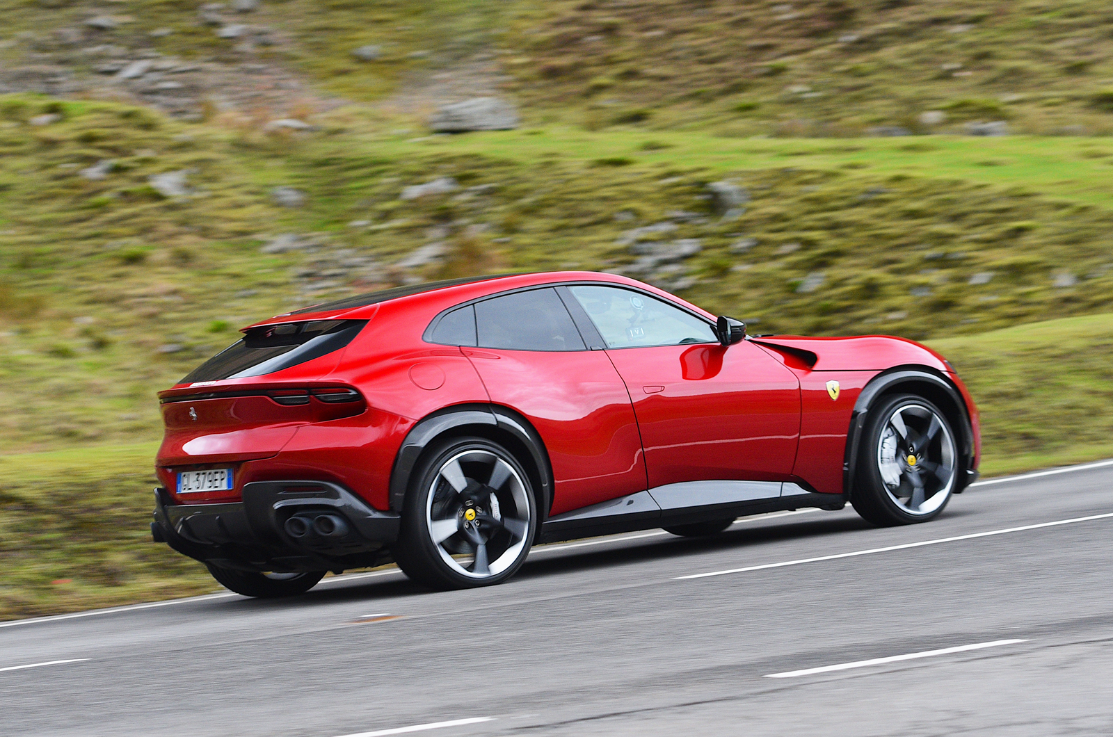 Ferrari Purosangue rear