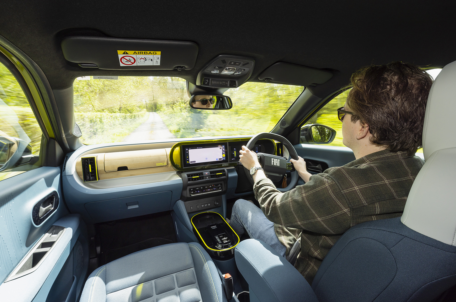 Fiat Grande Panda Electric over-shoulder