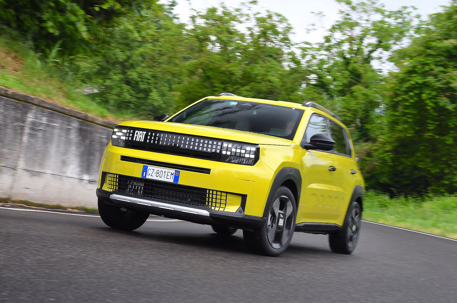Fiat Grande Panda Hybrid front left driving