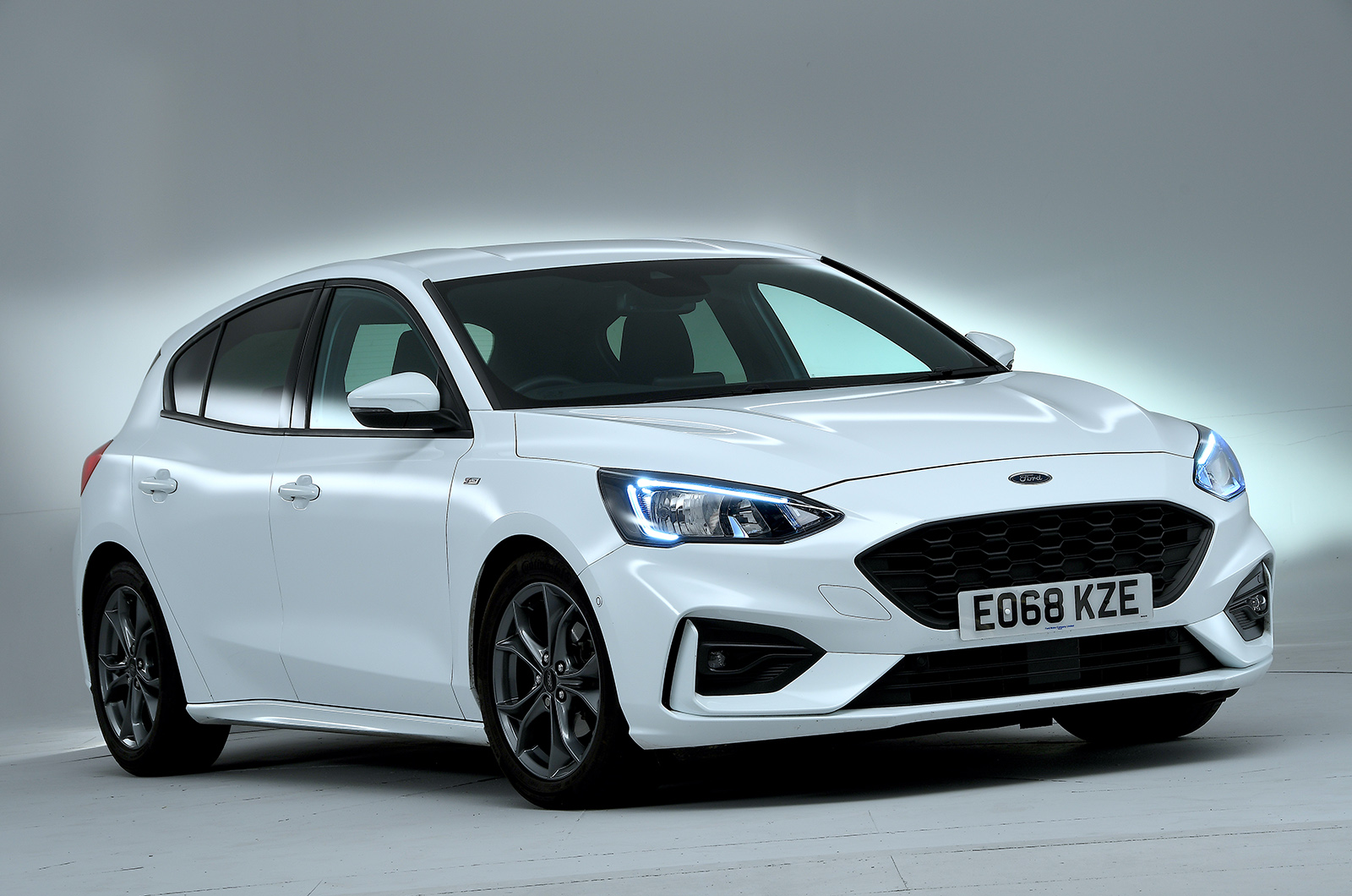 Ford Focus front studio