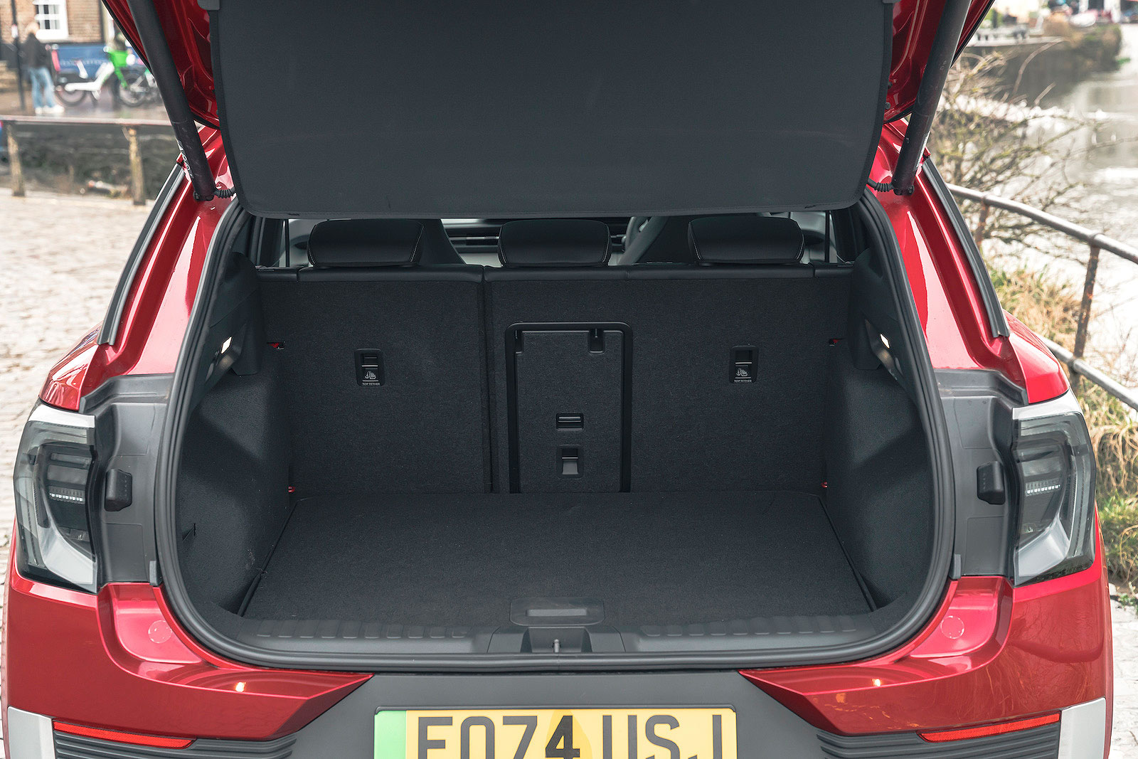 Ford Explorer boot
