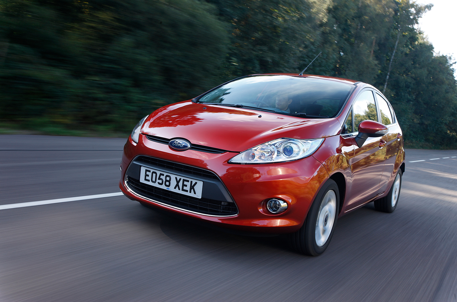 Ford Fiesta front left driving 2009