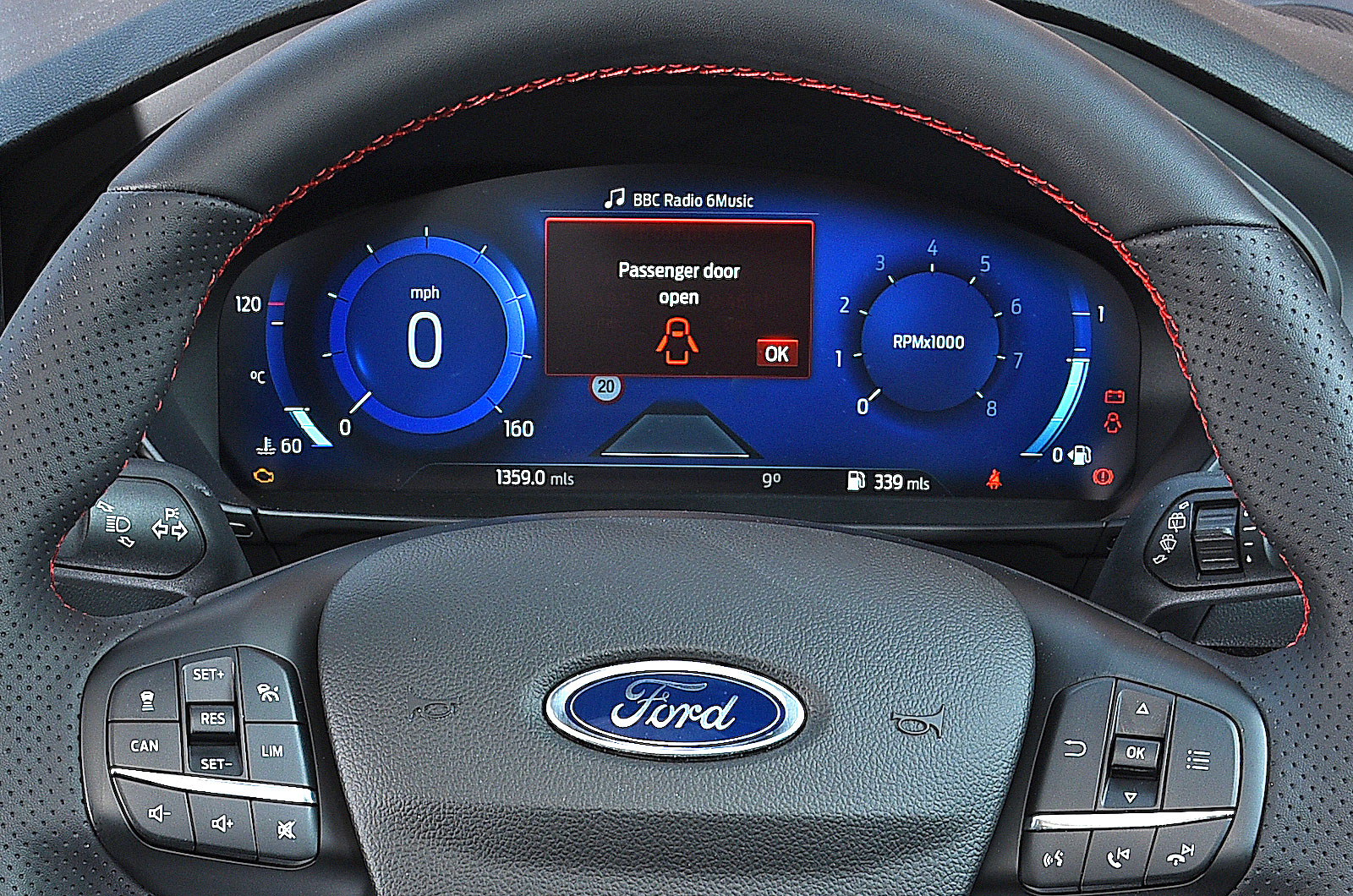 Ford Focus driver display
