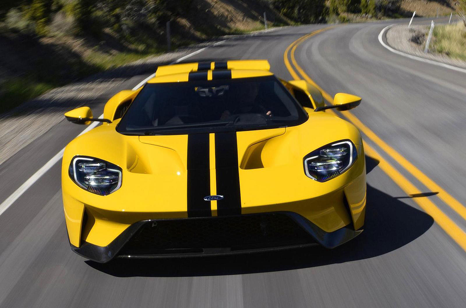 Ford GT front driving