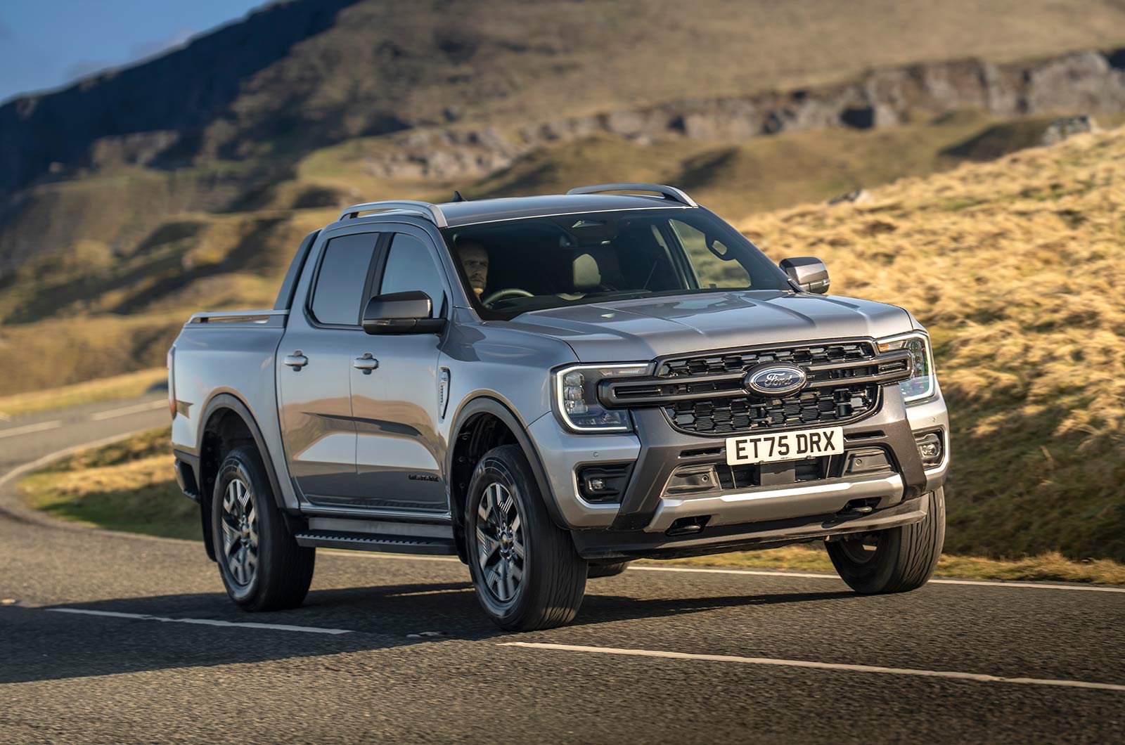 Ford Ranger Wildtrak 2-Seat front driving