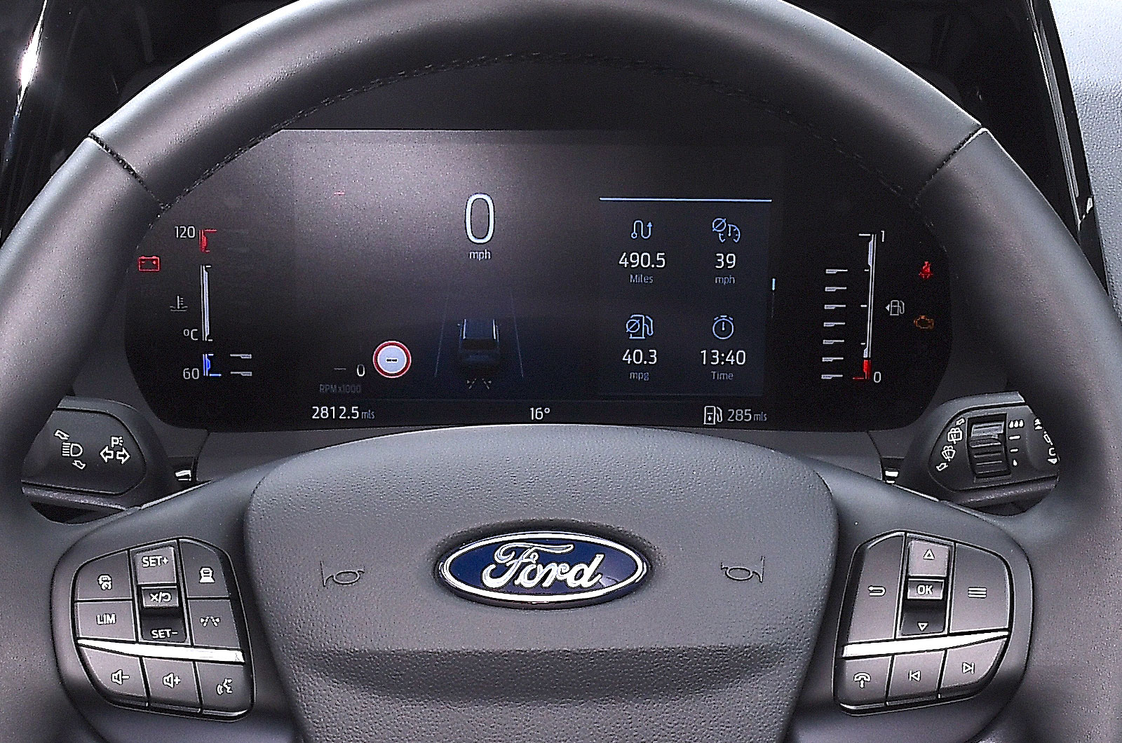 Ford Tourneo Courier driver display