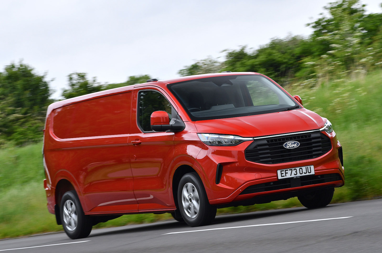 Ford Transit Custom front right driving