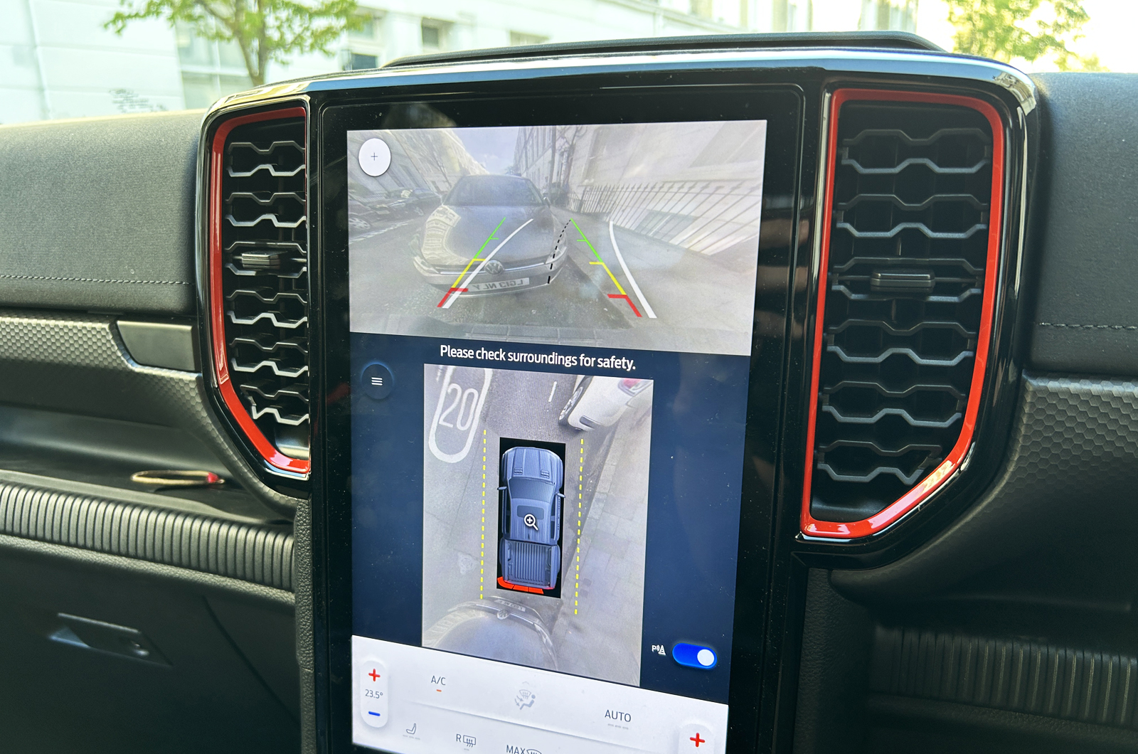 Ford Ranger Raptor LT parking camera