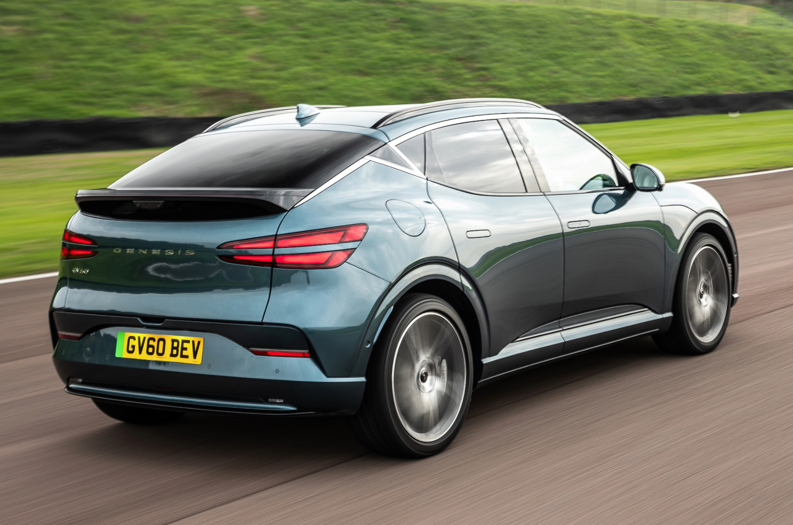 Genesis GV60 rear tracking