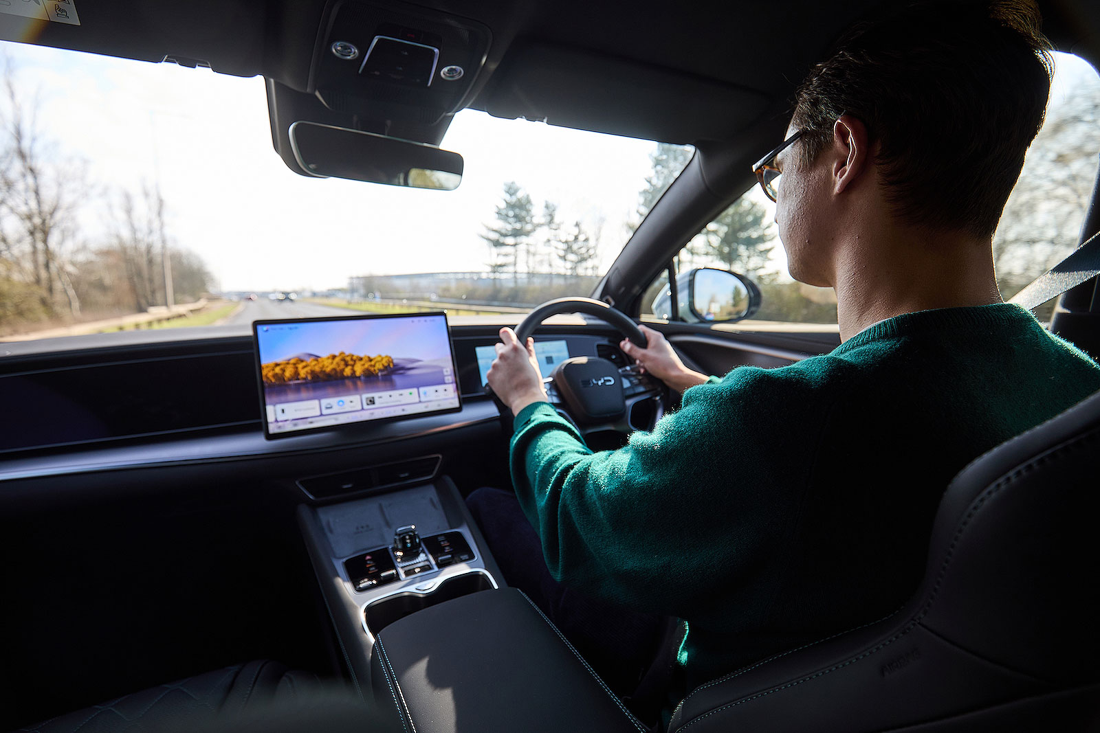 George Hill test driving BYD Sealion 7
