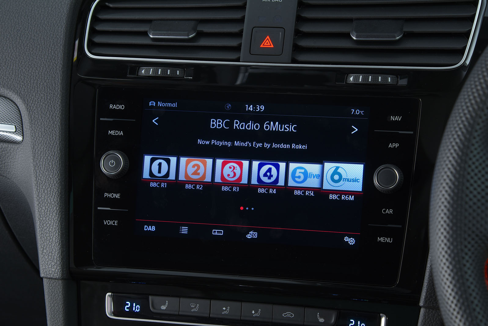 Volkswagen Golf GTI infotainment