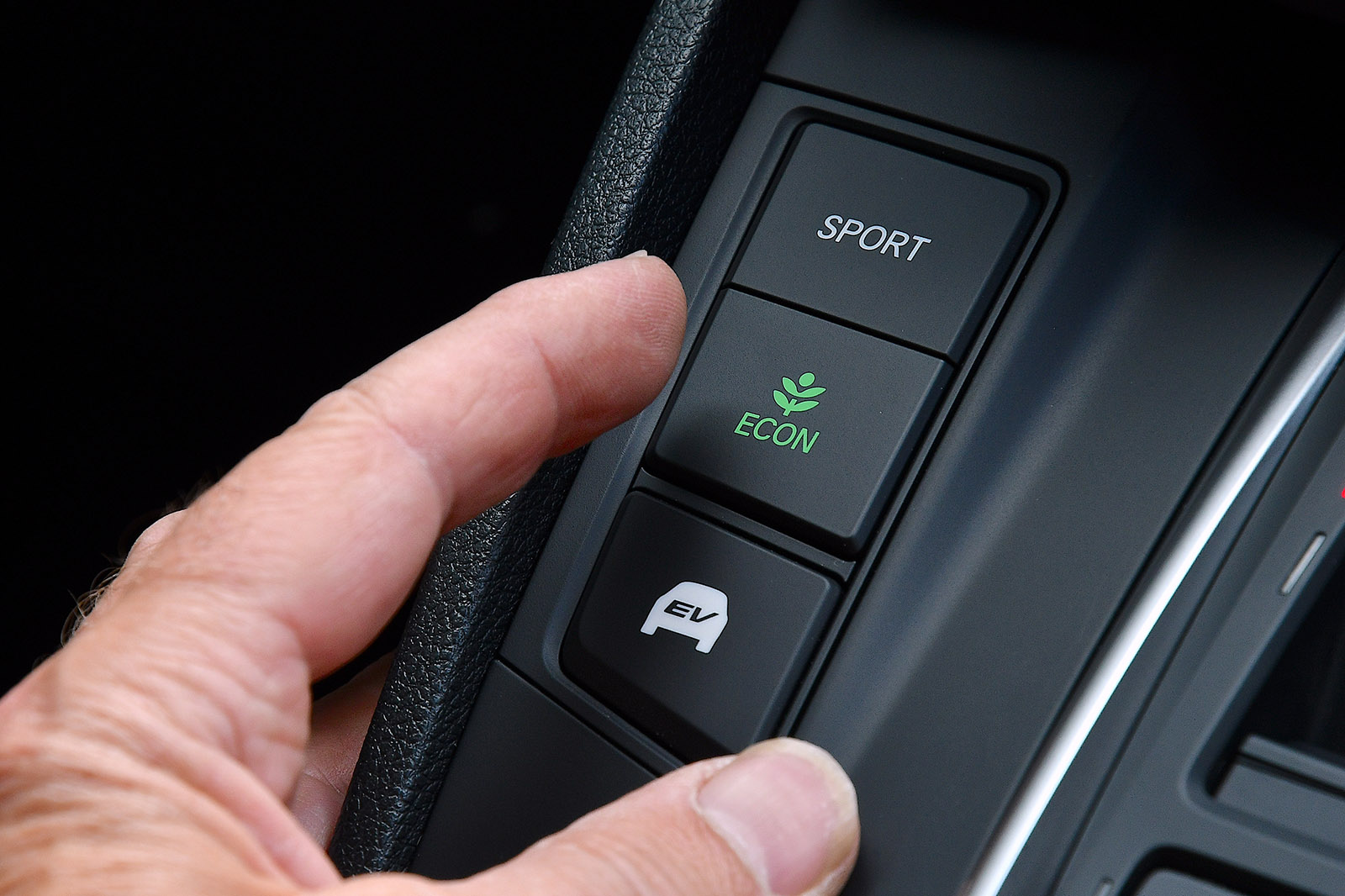 Honda CR-V 2022 long-term EV mode