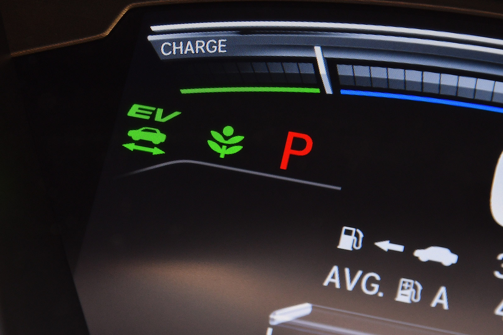 Honda CR-V 2022 long-term dash display