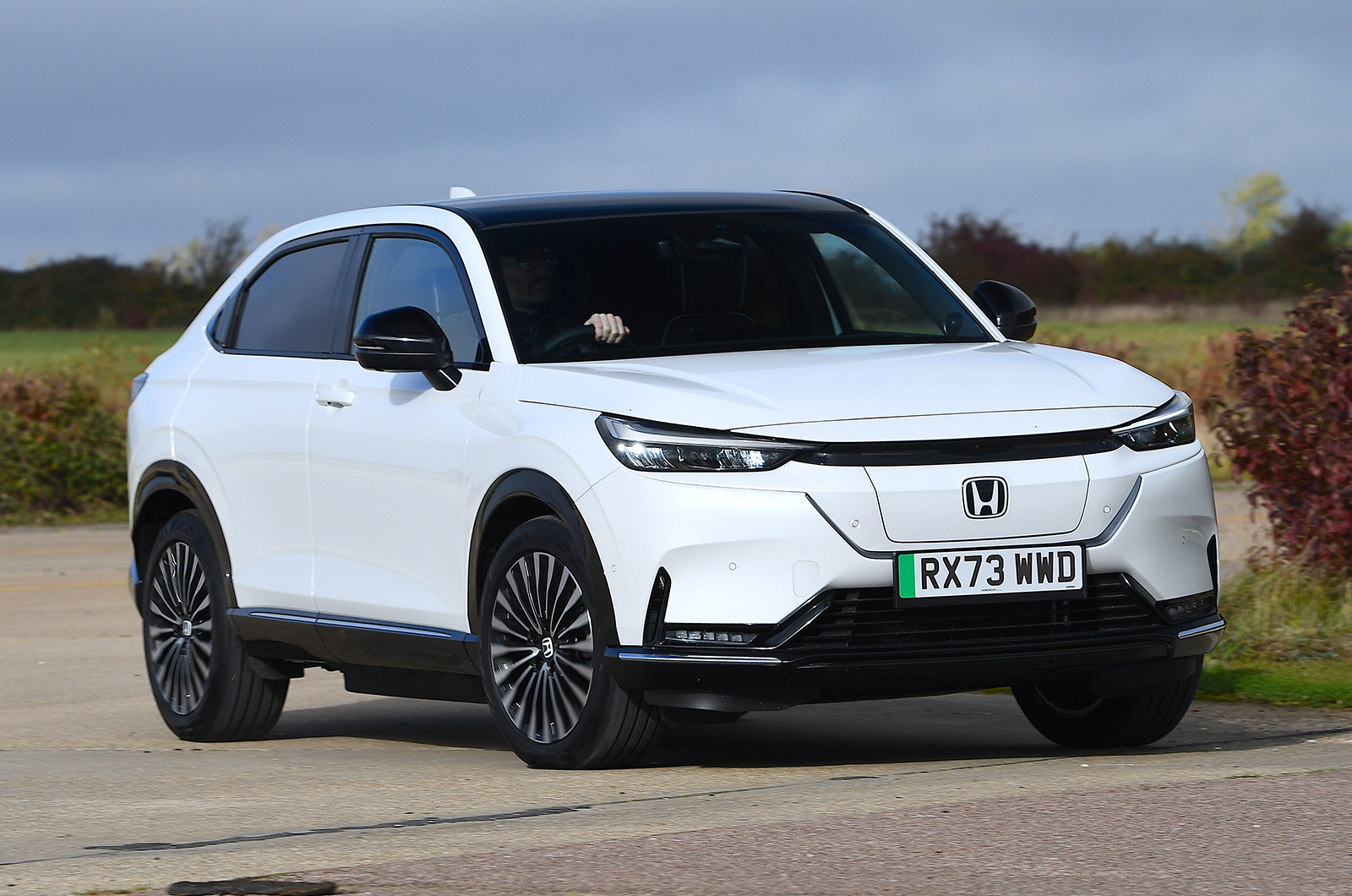 Honda e:Ny1 front cornering