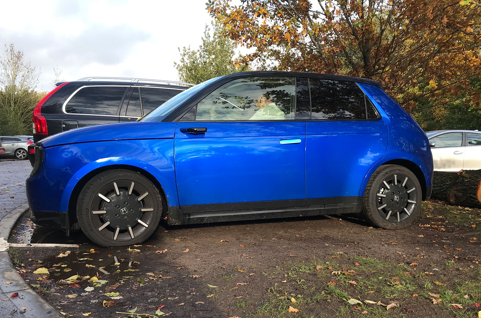 Honda E parked up in the countryside