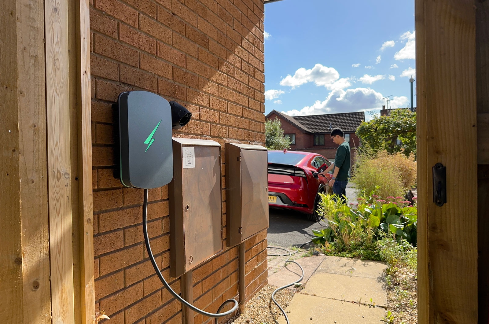 2025-home-ev-chargers-Hypervolt