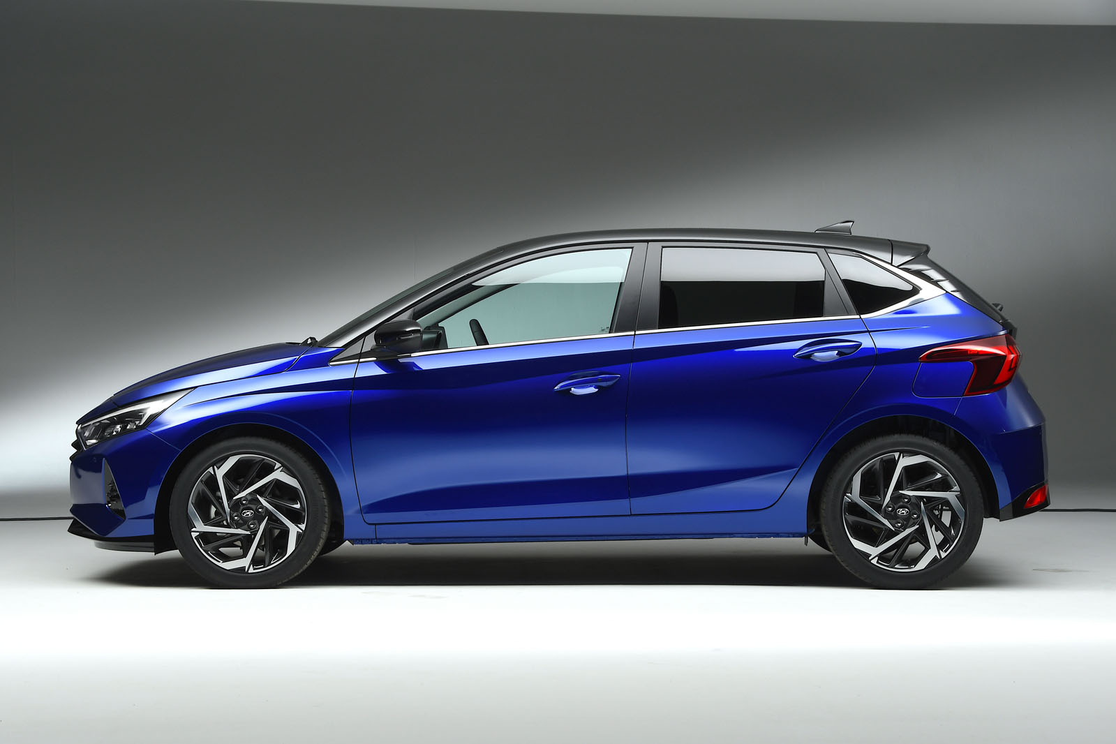 Hyundai i20 side