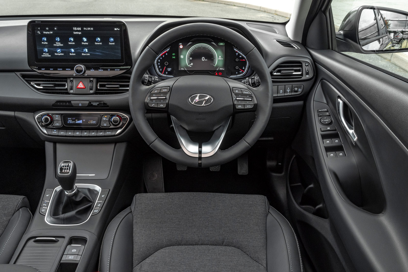 Hyundai i30 hatchback 2020 dashboard