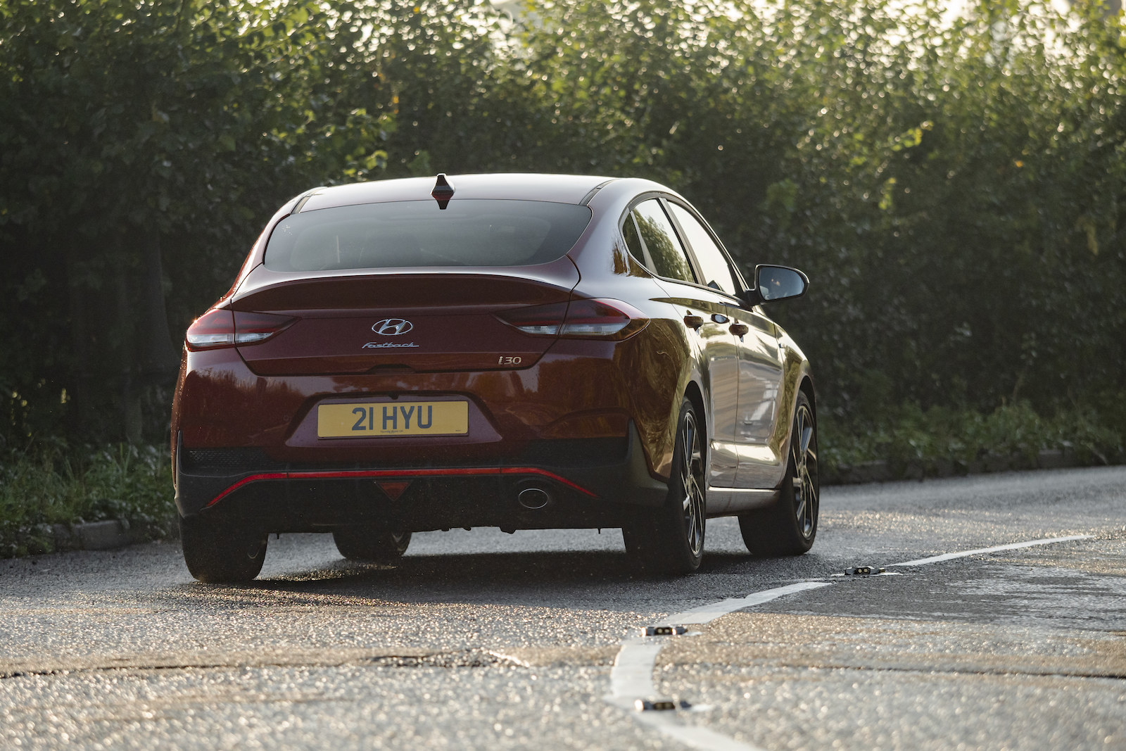 Hyundai i30 Fastback 2022 rear cornering