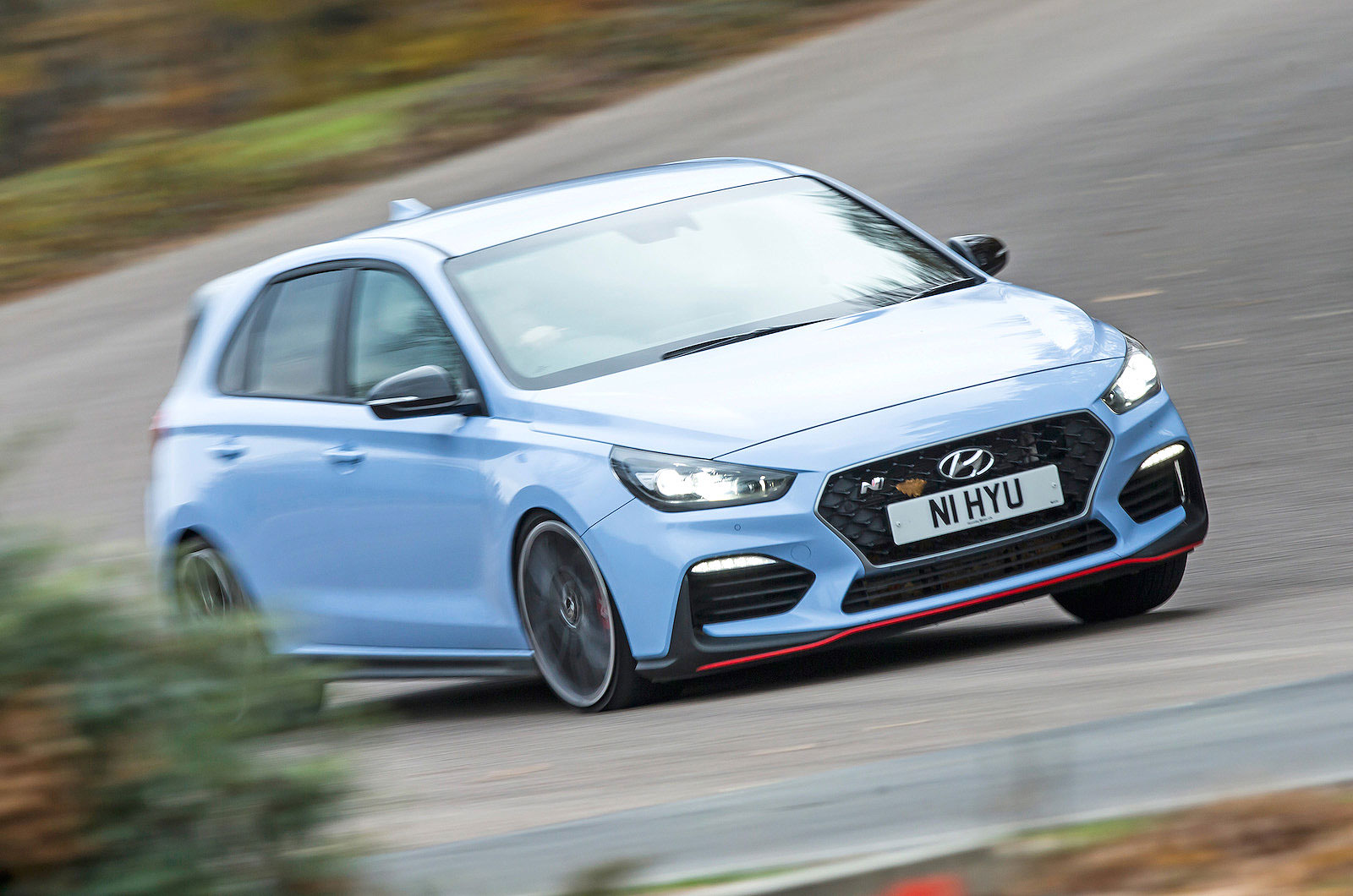 Hyundai i30 N front cornering