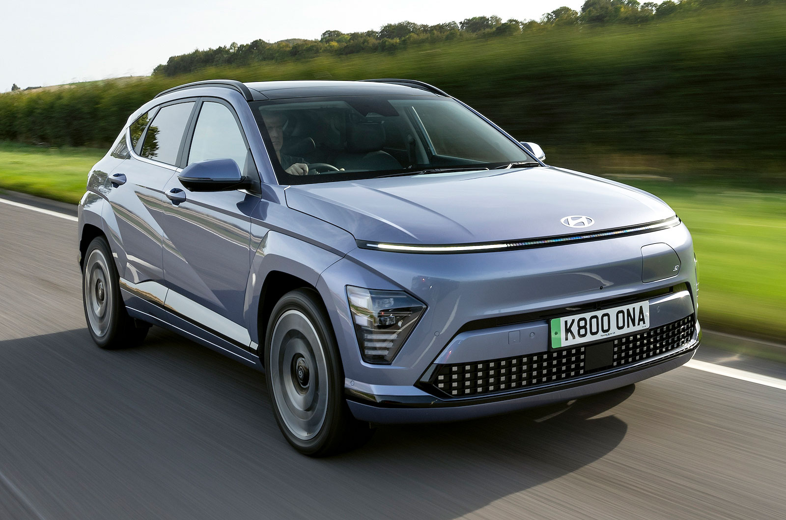 Hyundai Kona Electric front right driving