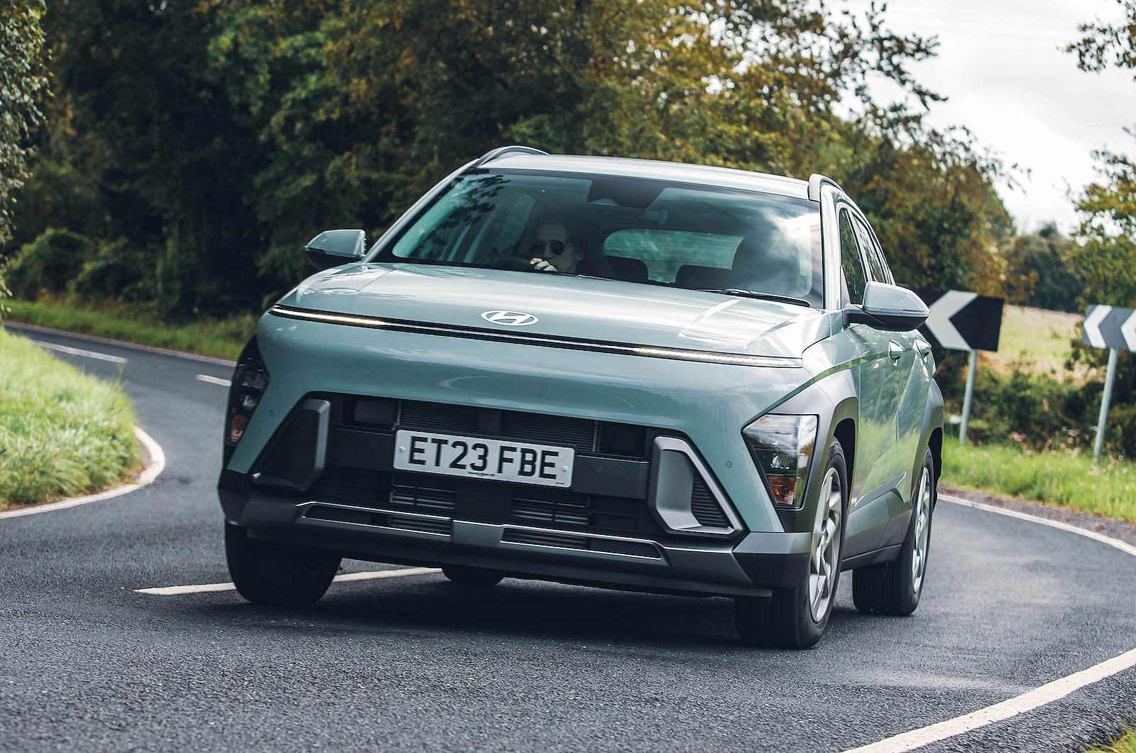 Hyundai Kona front cornering