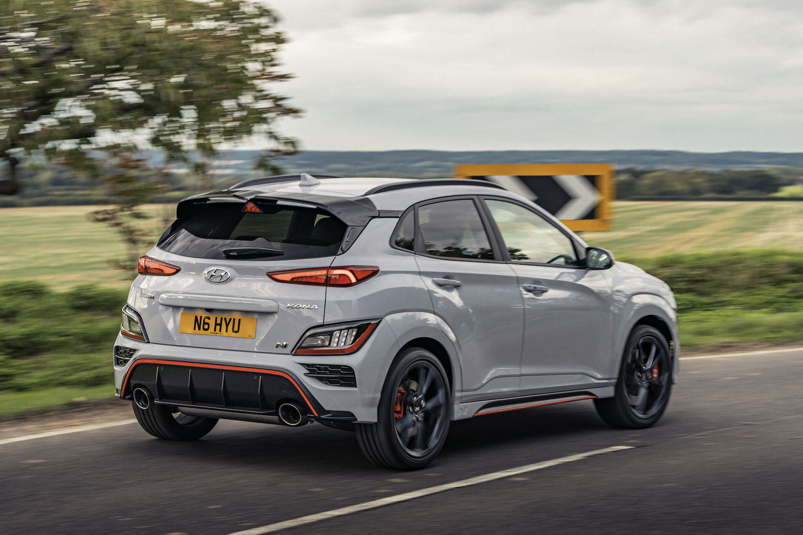 Hyundai Kona N 2021 rear right tracking