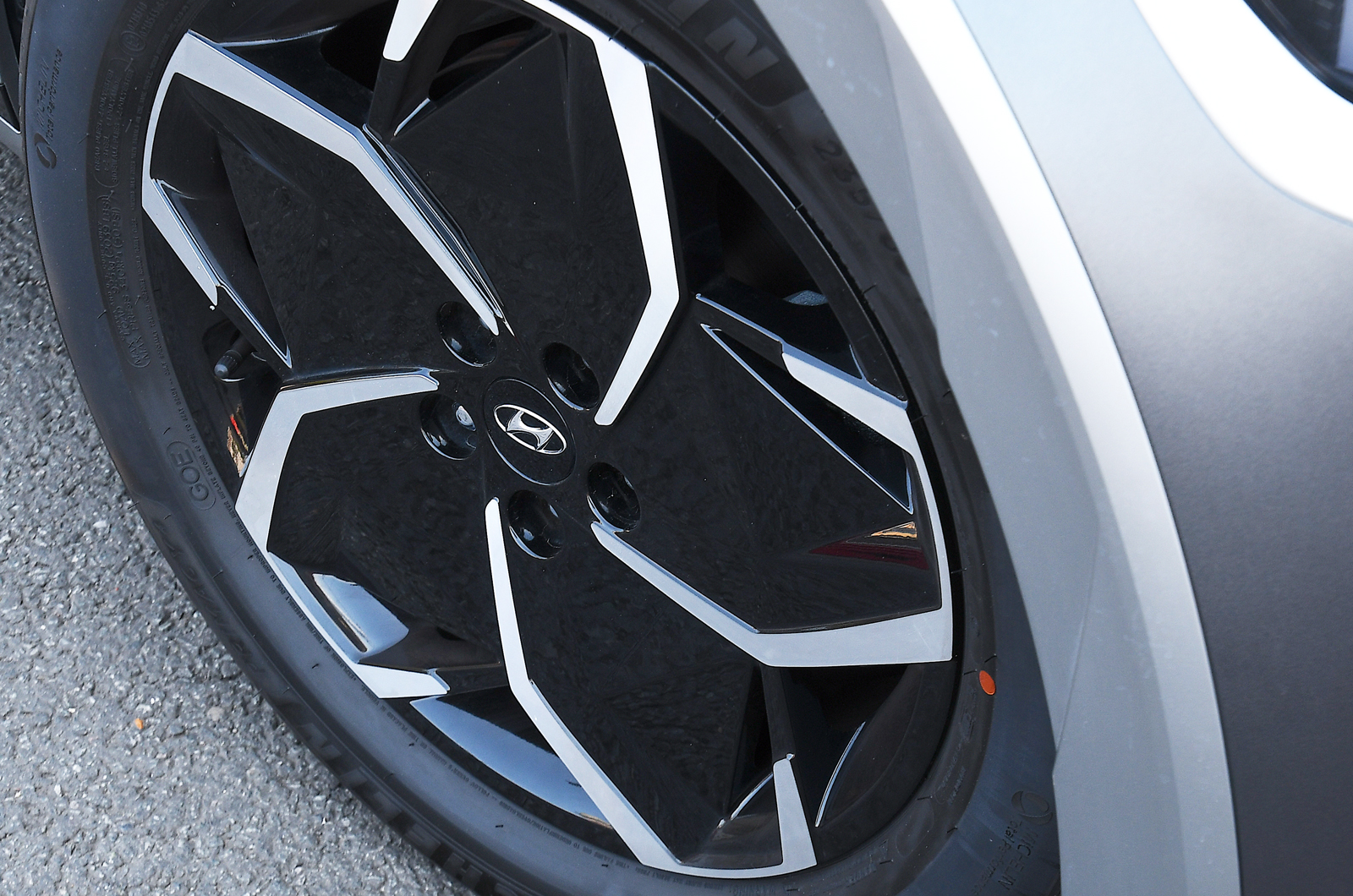 Hyundai Ioniq 5 alloy wheel