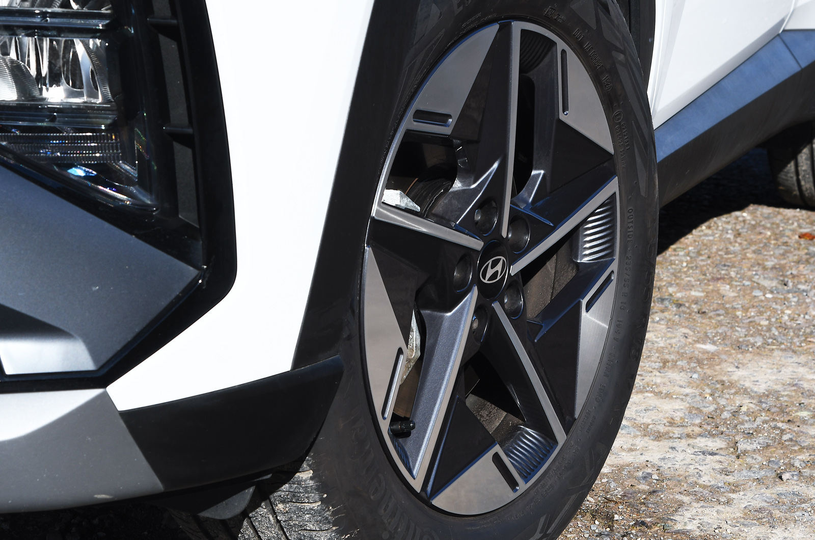 Hyundai Tucson alloy wheel