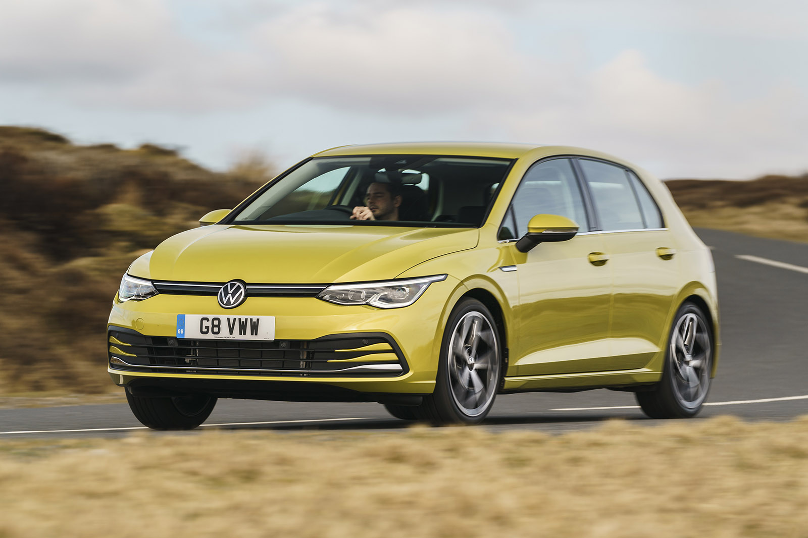 Volkswagen Golf 2021 RHD front left tracking