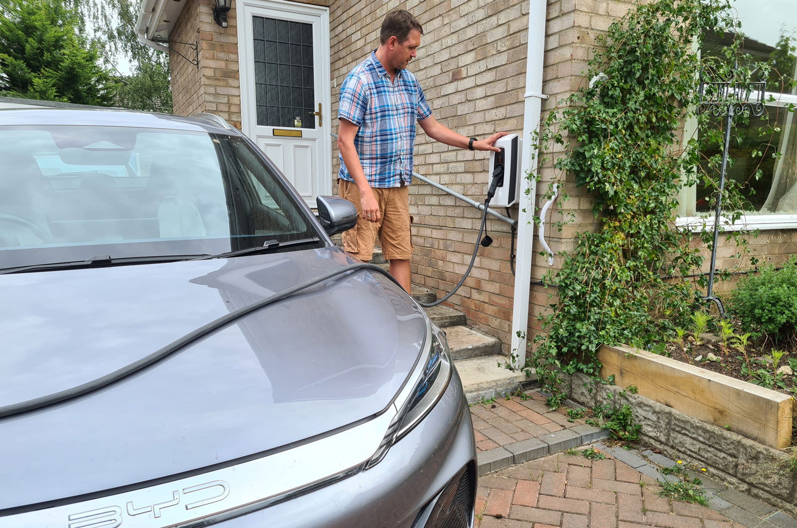 2025-home-ev-chargers-indra