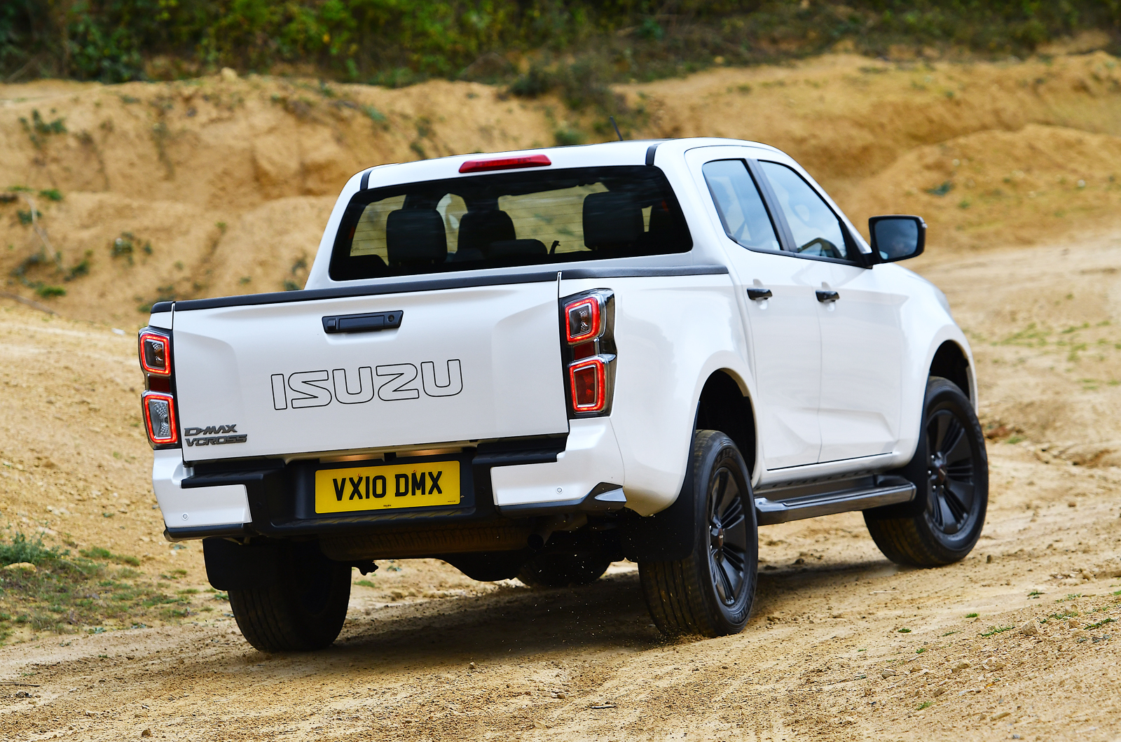 Isuzu D-Max 2022 rear