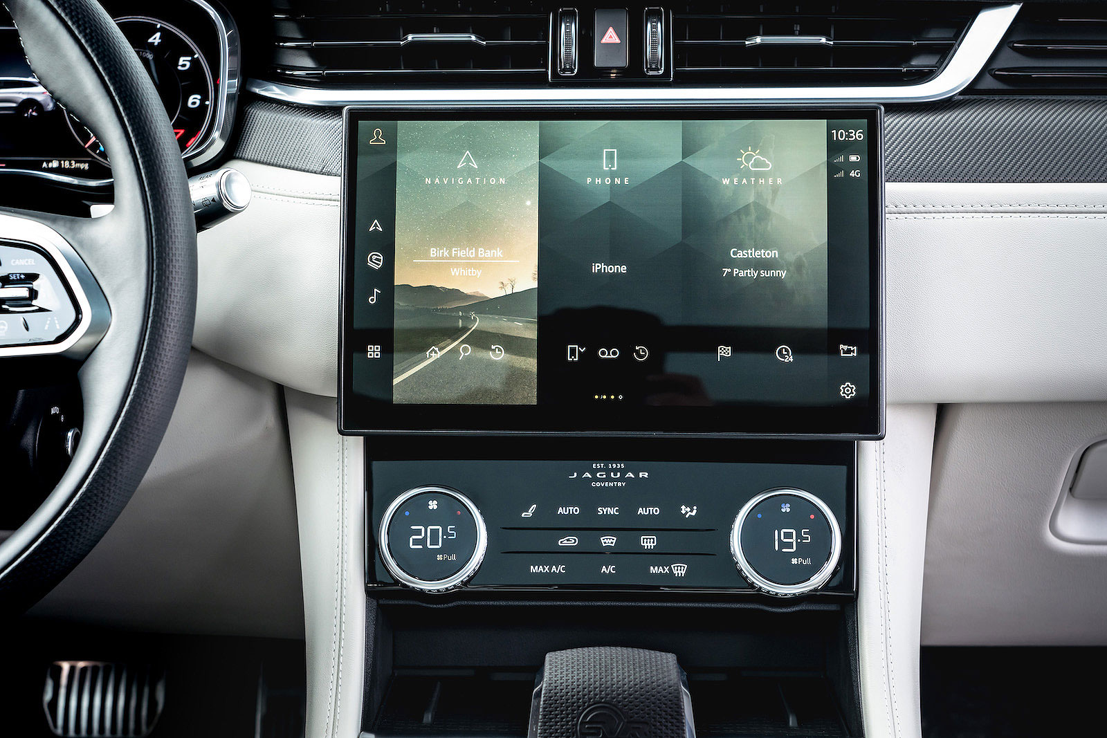 Jaguar F-Pace SVR interior infotainment