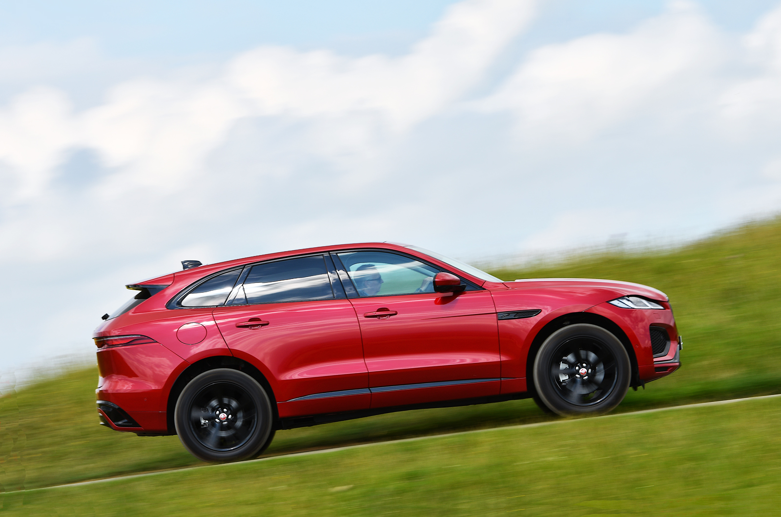 Jaguar F-Pace 2021 side