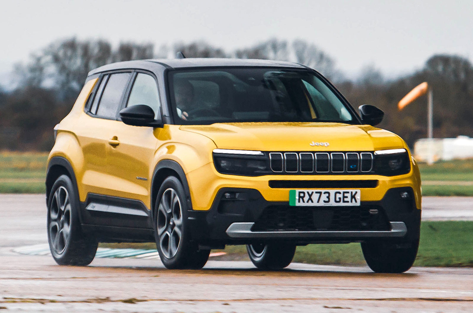 Jeep Avenger Electric front cornering