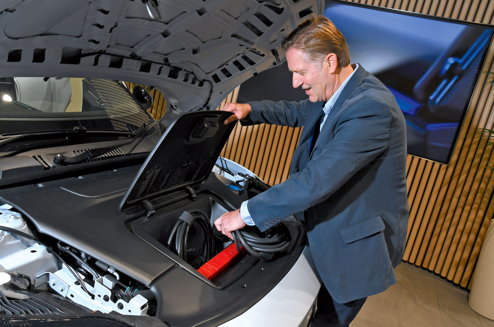 Volvo EX30 reader test team