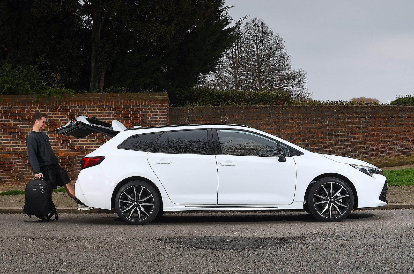 Jonty using kick-activated boot on LT Toyota Corolla Touring Sports