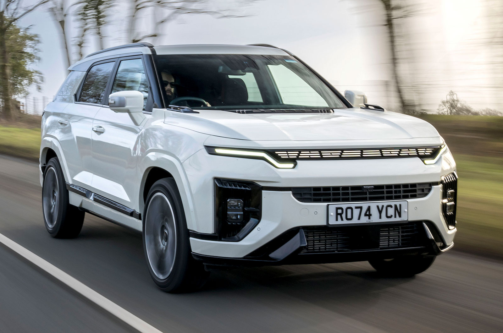 KGM Actyon front right driving