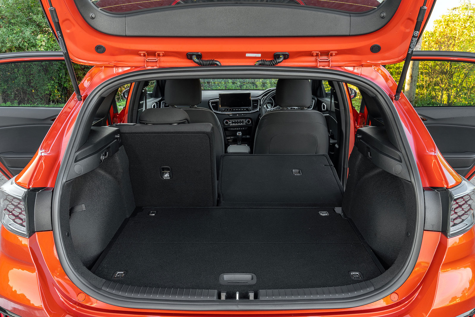 Kia Ceed boot open