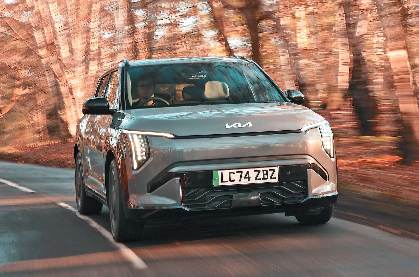 Kia EV3 front driving