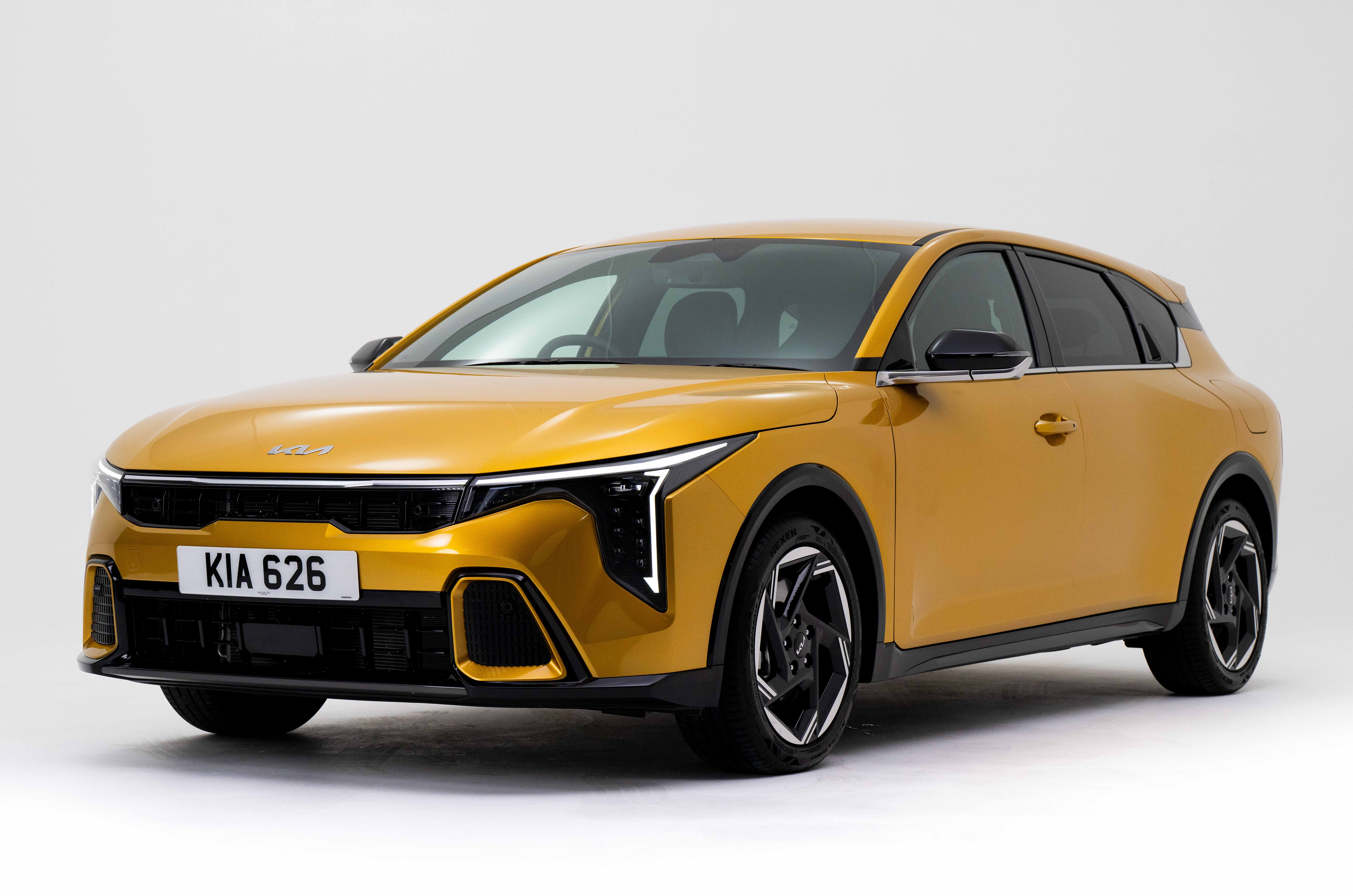 Kia K4 front static
