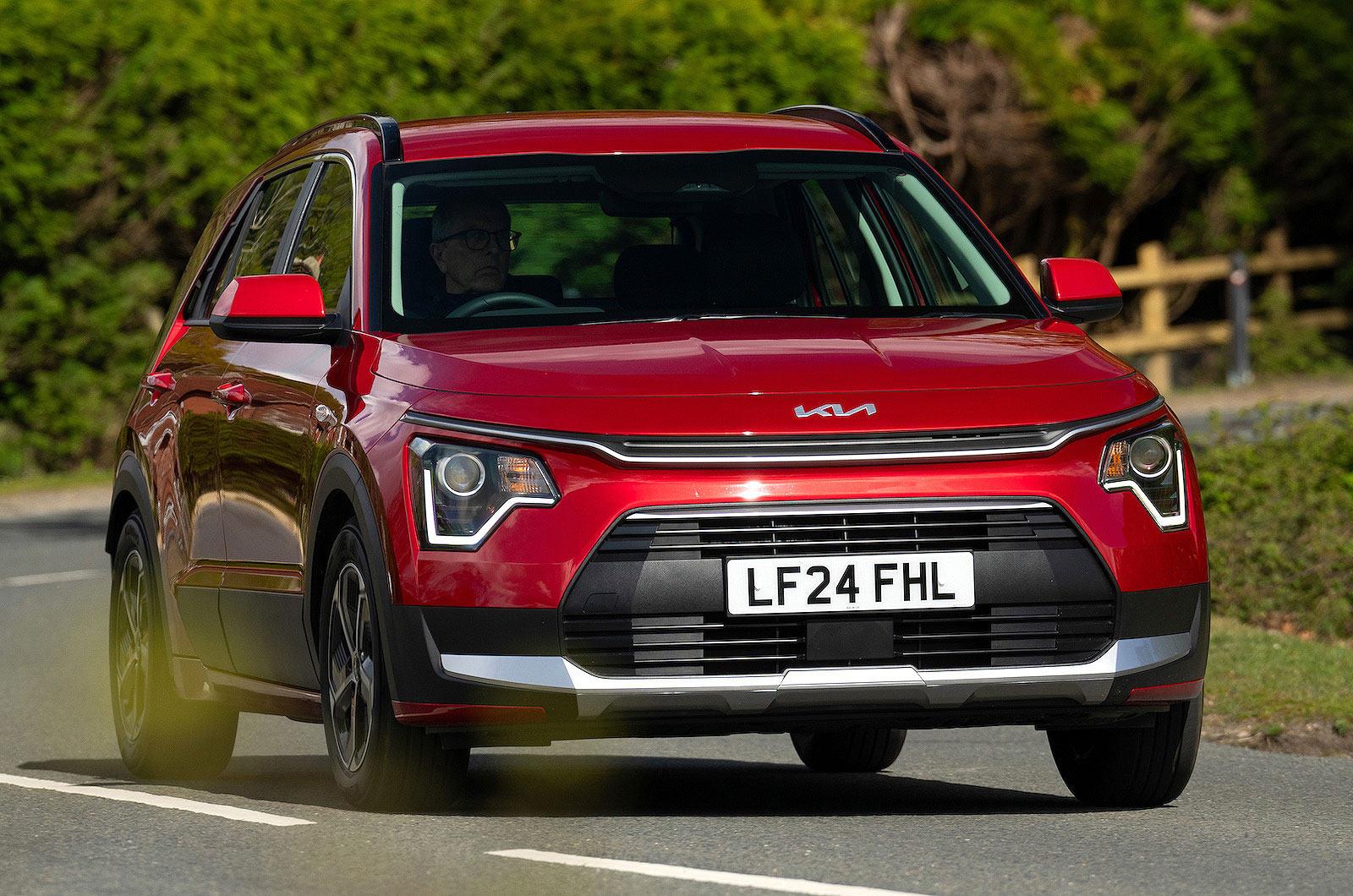 Kia Niro front cornering