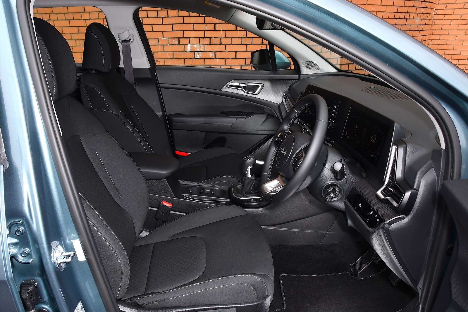 Used Kia Sportage 2022 interior front seats